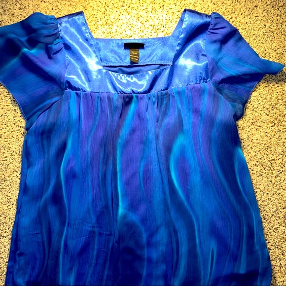 Lane Bryant Tops - Lane Bryant flowing blouse with slight iridescent sheen